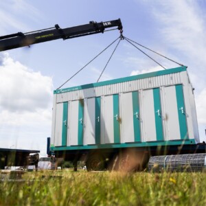 Toalety Standard czy&nbsp;przyczepa sanitarna – jak wybrać zaplecze sanitarne na&nbsp;event?